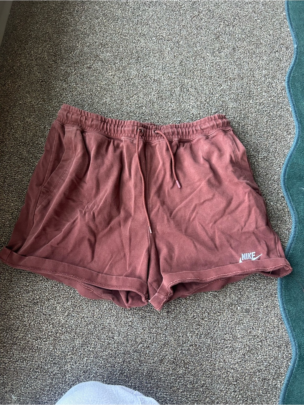 Nike Fleece shorts -burgundy